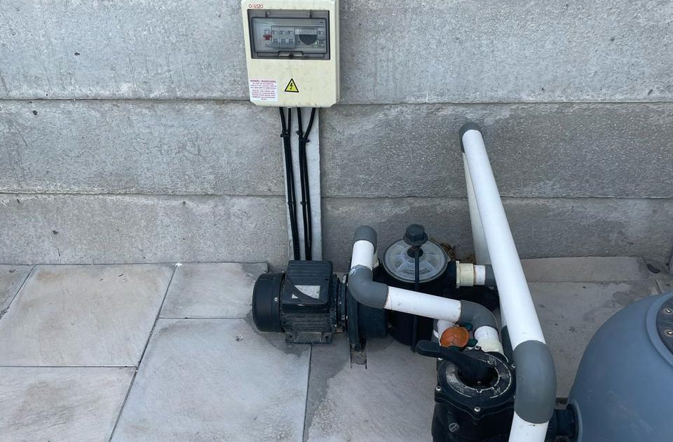 High-performance pool pump connected to a full filtration system in a residential Kuilsriver pool setup, ensuring clean and efficient water circulation.