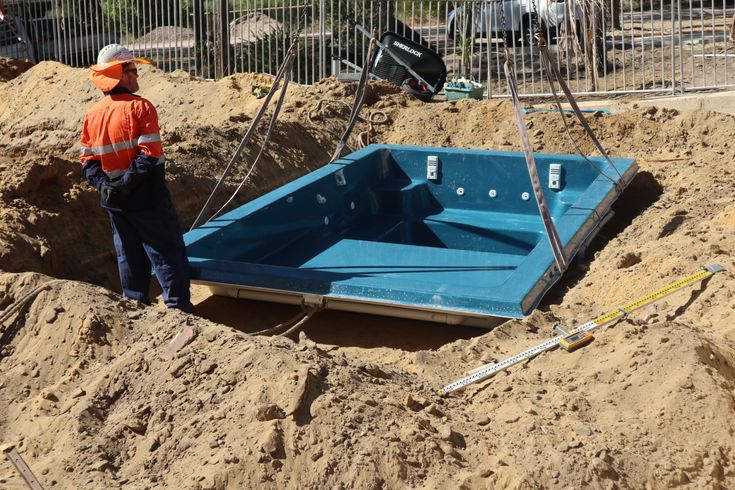 Installing a fibreglass pool shell in Somerset West