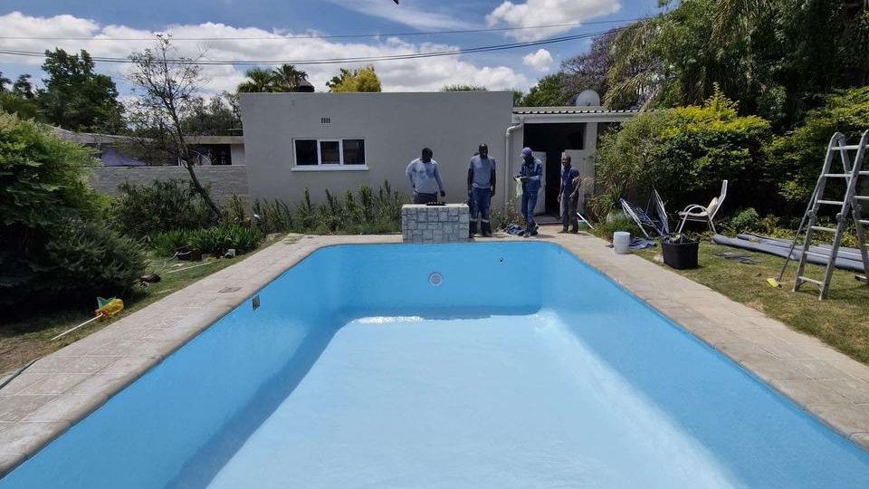 Pool repair company Bellville