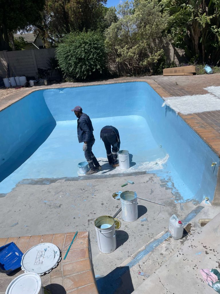 swimming pool renovation Bellville fibreglass lining