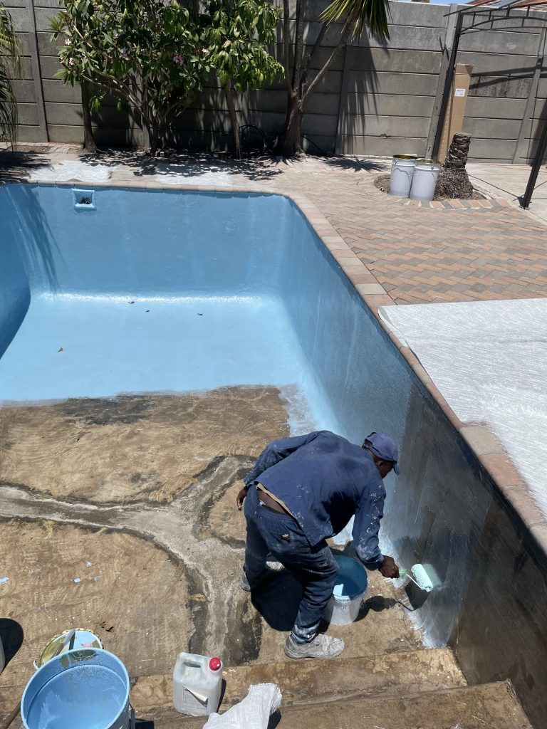 swimming pool fibreglass relining Somerset West old concrete pool to fibreglass lining and finished project
