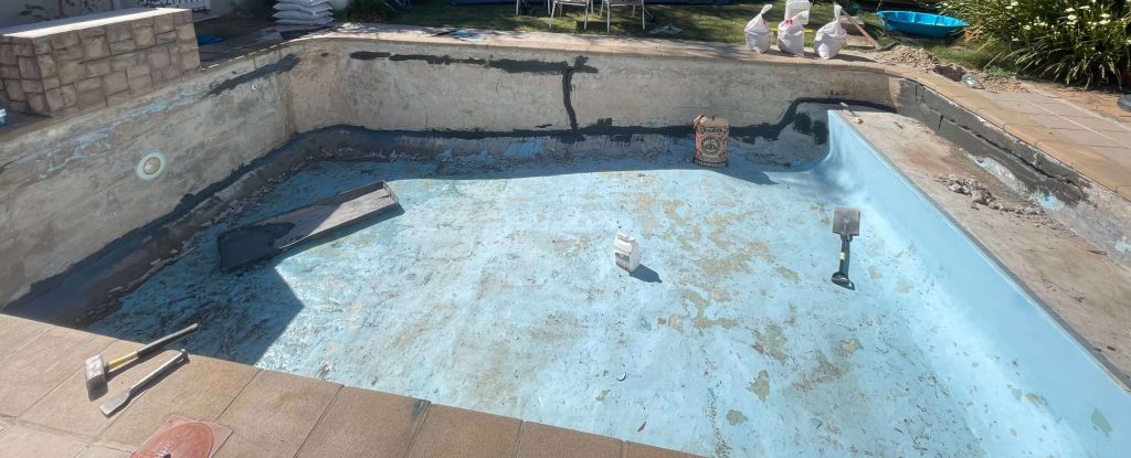 Swimming pool structural crack repair before fibreglass lining in Yzerfontein Western Cape